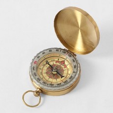 길잡이 클래식 야광 나침반 5 x 7 cm, 혼합색상, 1개 완구_취미/학습완구/교구 반품 최저가 3,940원