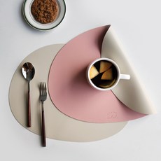 에이드엘 빅블 가죽 테이블매트, 핑크 + 베이지, 가로세로(410 x 312 mm)/두께 (1.8mm), 2개 주방용품/주방잡화 반품 최저가 7,420원