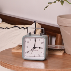 벤자민 클래식 스퀘어 탁상시계, 민트 홈인테리어/홈데코/디퓨저 반품 최저가 11,160원