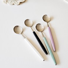 보겐 러블리 티스푼 블랙 + 화이트 + 다크그린 + 다크핑크 세트 샤틴 A, 1세트, 티스푼 4종 주방용품/주전자/커피/티용품 반품 최저가 11,100원