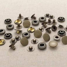 해피베어스 고급 스프링도트 단추 15 mm, 앤골드, 2개 홈인테리어/수예/수선 반품 최저가 3,500원