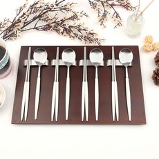 보겐 에펠 실버 수저 + 받침 4인 세트, 화이트, 화이트, 화이트, 화이트, 1세트, 숟가락4p + 젓가락4p + 스텐 수저 받침 4p 주방용품/수저/커트러리 반품 최저가 54,400원