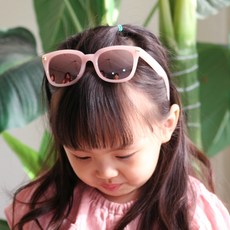 우주아이 여아용 멜리사 선글라스 + 안경주머니 + 클리너 출산/유아동/유아동패션 반품 최저가 6,520원