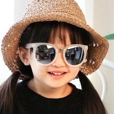 우주아이 여아용 보니타 선글라스 + 안경주머니 + 클리너 출산/유아동/유아동패션 반품 최저가 9,020원