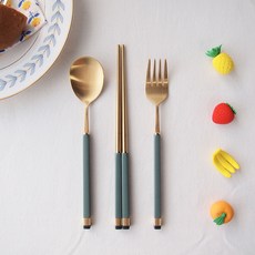 보겐 카라 투톤 키즈 커트러리세트, 골드 + 올리브, 숟가락(1P) + 젓가락(1P) + 포크(1P), 1세트 출산/유아동/이유용품/유아식기 반품 최저가 19,430원