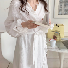 피어니스트 여성용 프릴 벌룬소매 홈웨어 가운 패션의류/잡화/속옷/잠옷 반품 최저가 10,920원